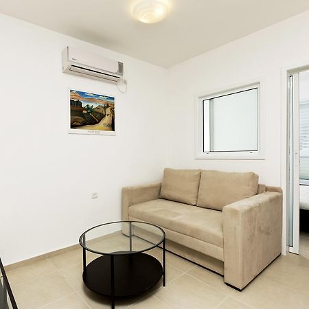 Home4Trip Bat Yam Ruang foto
